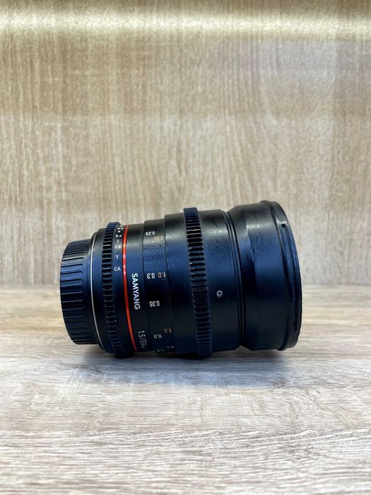 Объектив Samyang 24mm T1.5
