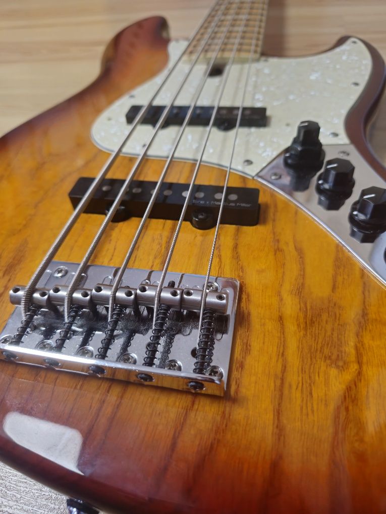 Chitară Bass Sire Marcus Miller V7 Swamp Ash-5 2nd Gen Tobacco Sunburs