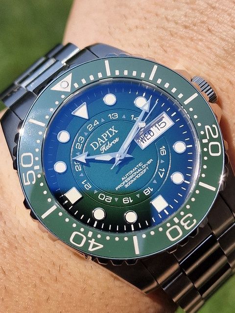 Vand / Schimb ceas Dapix Hebros Automatic Diver

Ceasul arată excelent