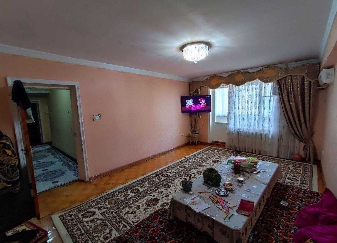 3/3/4 Чиланзар 20. Спец план. 94 м². Срочно продаю.