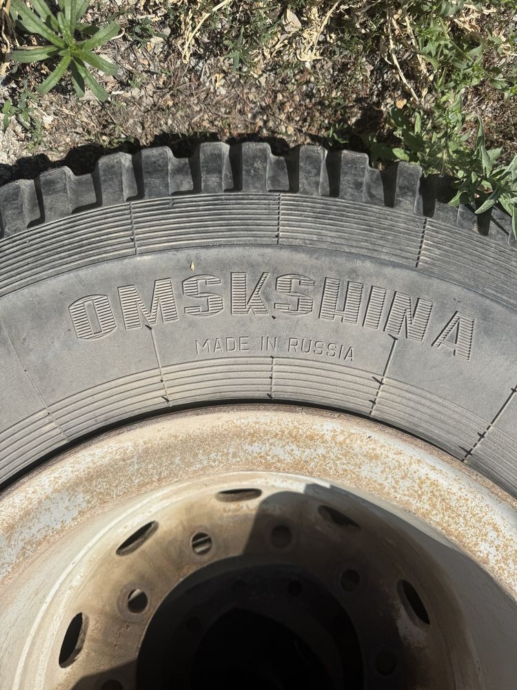 Диски 12.00 R20 с шинами грузовые