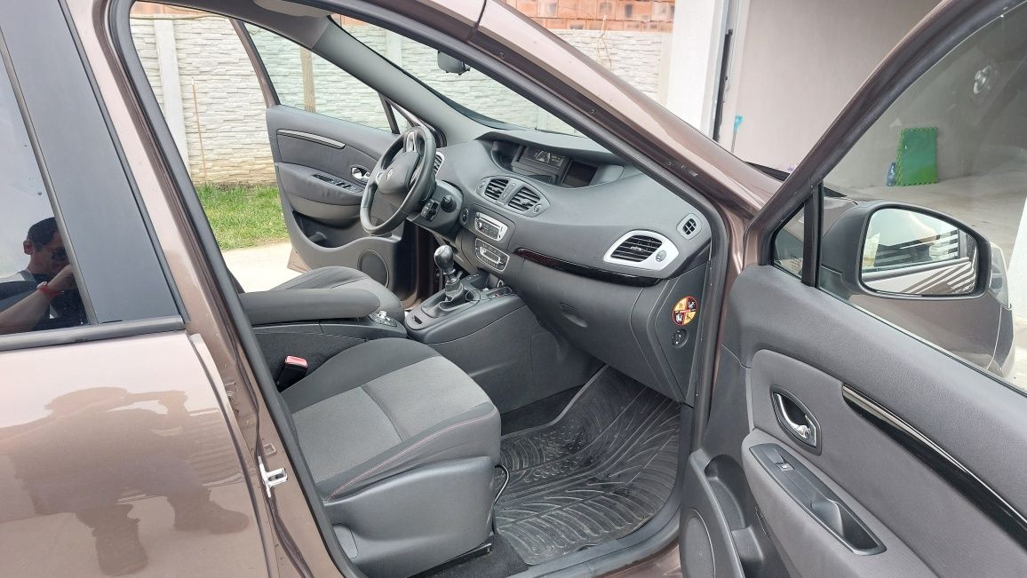 Vând Renault Scenic 3 1.5 dci Euro 5