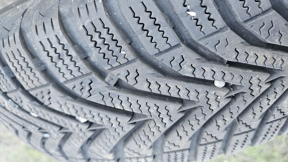 2бр гуми 165 70 14 дот 23 вредещайн