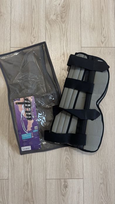 Продам тутор на коленный сустав