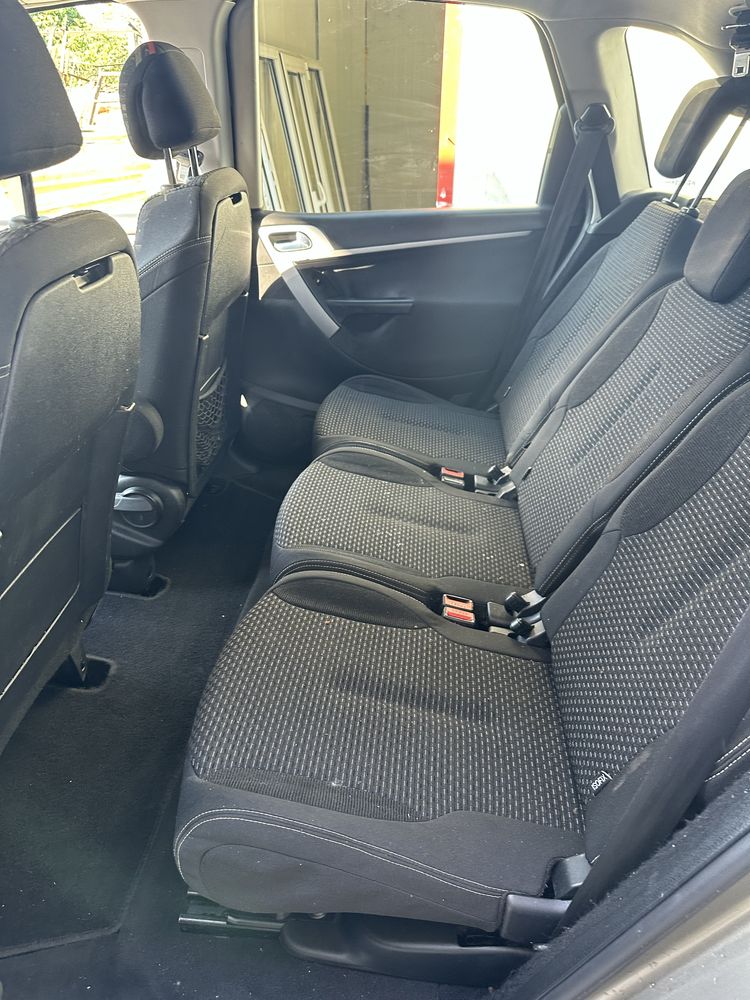 Продавам Citroen C4
