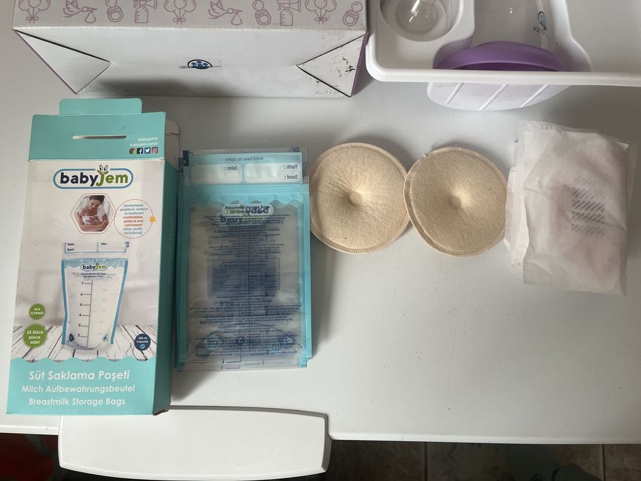 Pompa de san manuala+tampoane san si pungi stocare lapte