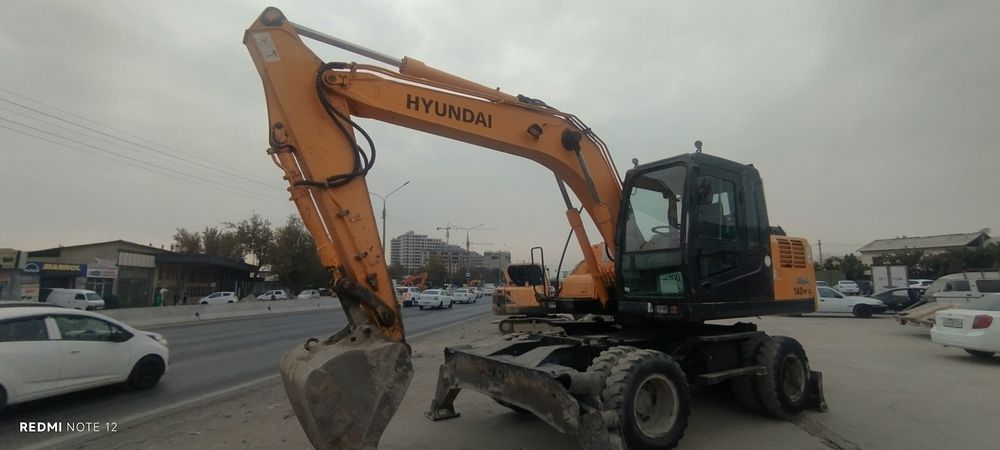 Ekskavator HYUNDAI 140