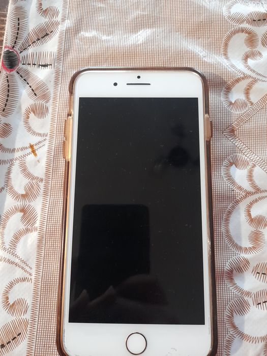 iPhone s8 plus gold