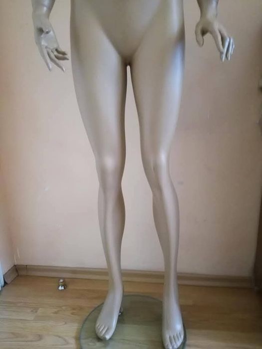 Дамски  витринни манекени