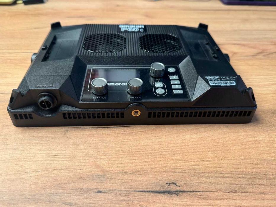 Постоянный свет Aputure Amaran P60c RGB
