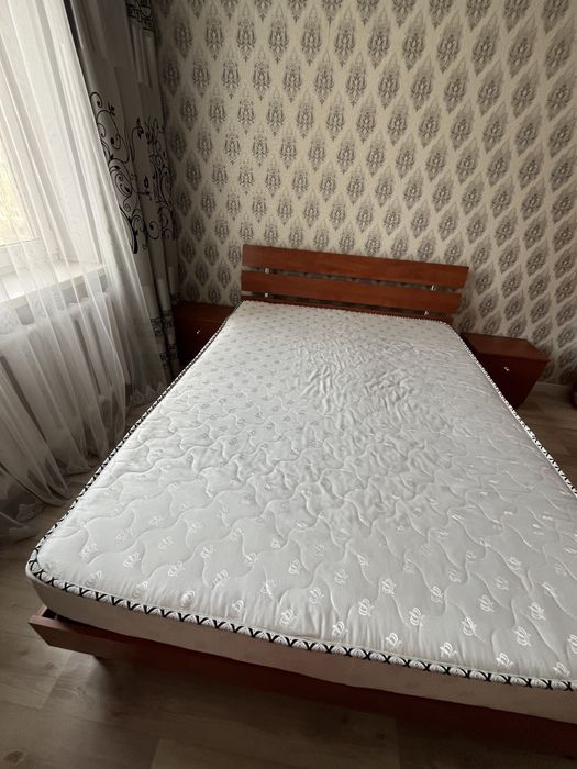 Кровать с матрасом