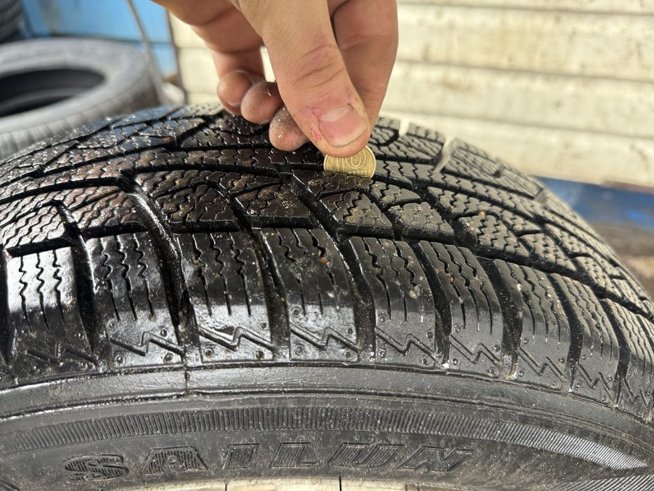 Продам Резину лепучка R13