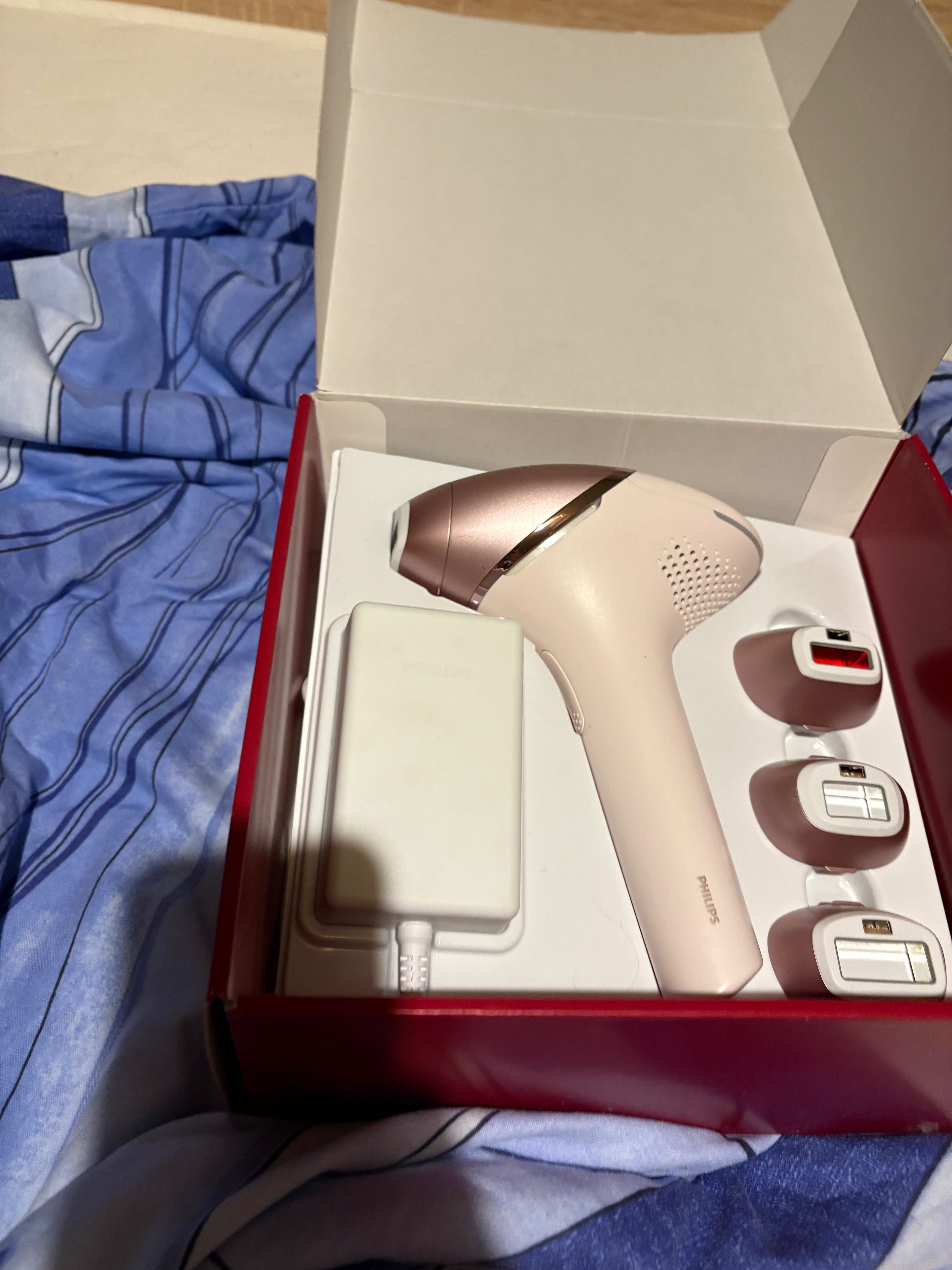 Фотоепилатор Philips Lumea 9900 BRI 977/00
