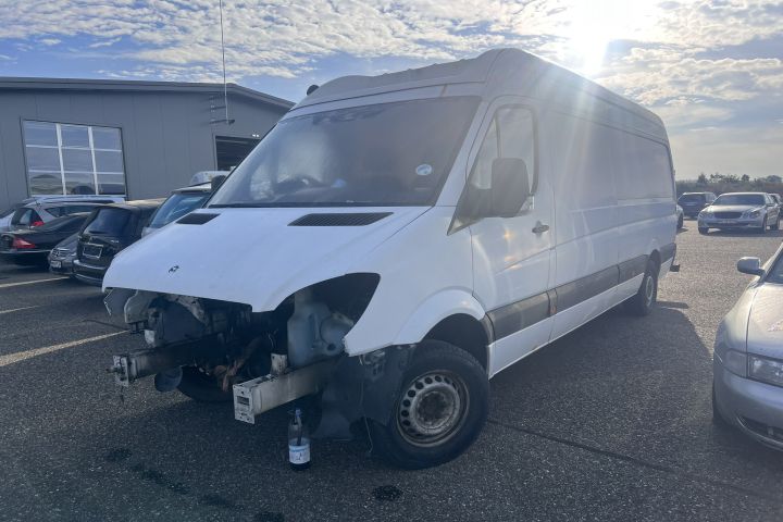 Fata / Tapiterie usa fata dreapta Mercedes-Benz Sprinter a 2-a genera