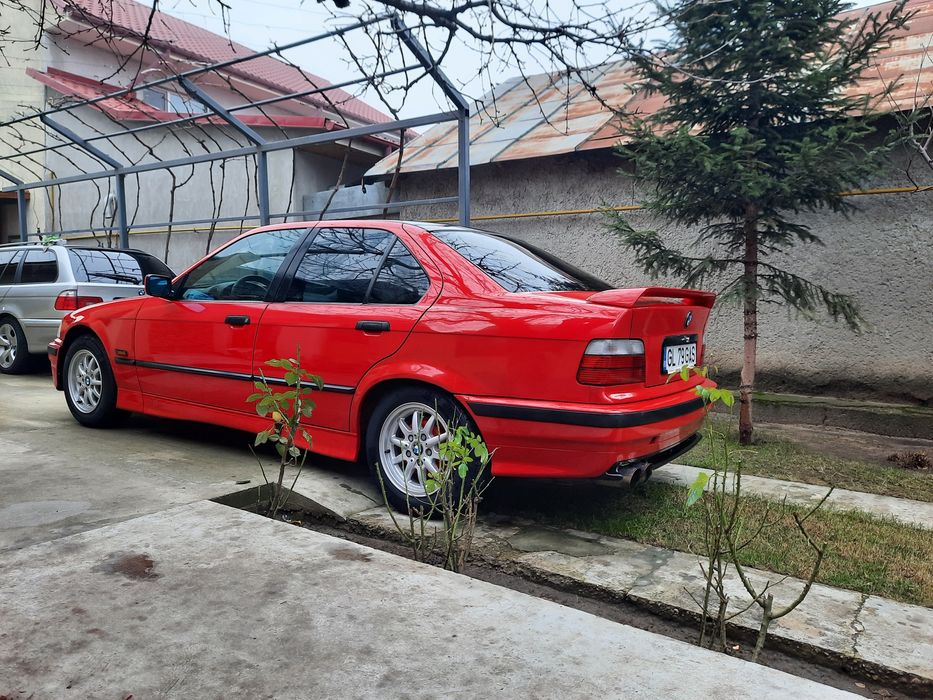 Bmw e 36  seria 3 berlina