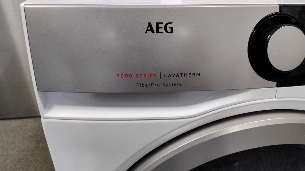 A+++ Сушилня с термопомпа AEG-АЕГ 8 кг 9000 Series SensiDry FiberPro