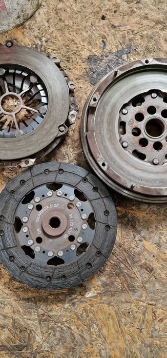 Kit Ambreiaj cu Volanta Peugeot 508 2.0 hdi Hybrid Semiautomata