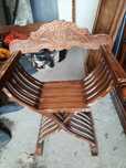 Set de 2 scaune pliabile din lemn masiv sculptate manual
