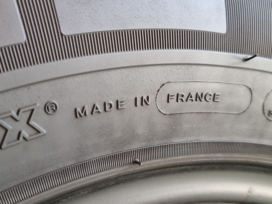 215/70/15 C Michelin 2Броя: 220лв 8.3мм