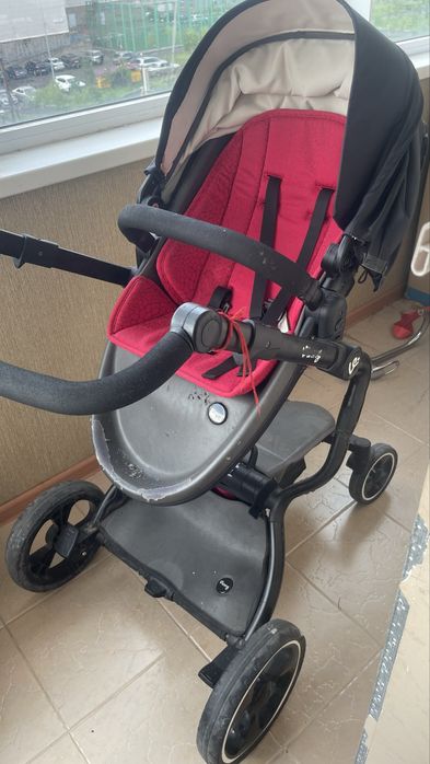 Коляска прогулочная