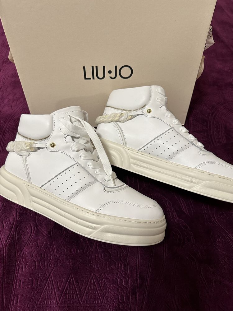Нови, оригинални кожени кецове Liu Jo