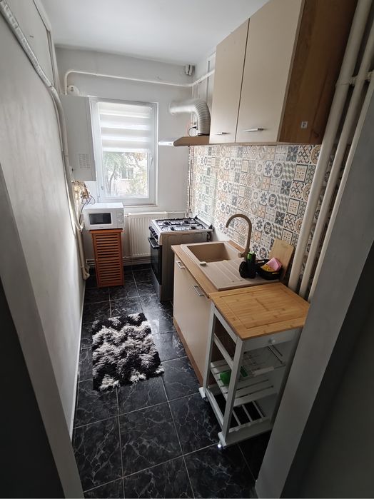 Inchiriez apartament cu 2 camere zona viziru pistruiatu