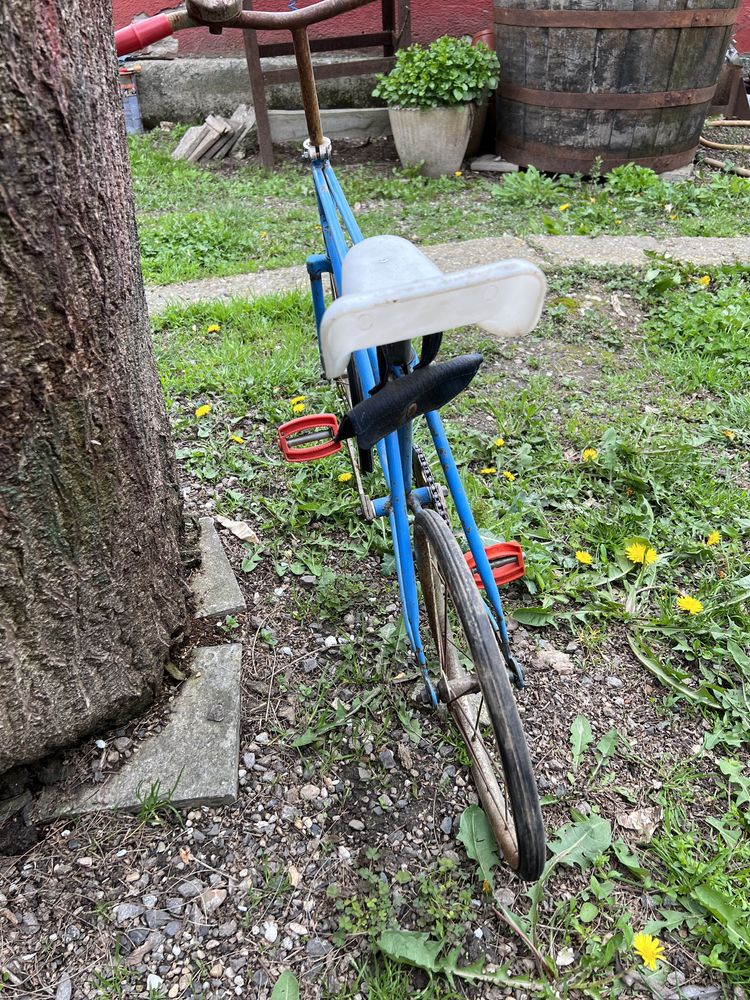 Bicicleta  veche de vanzare