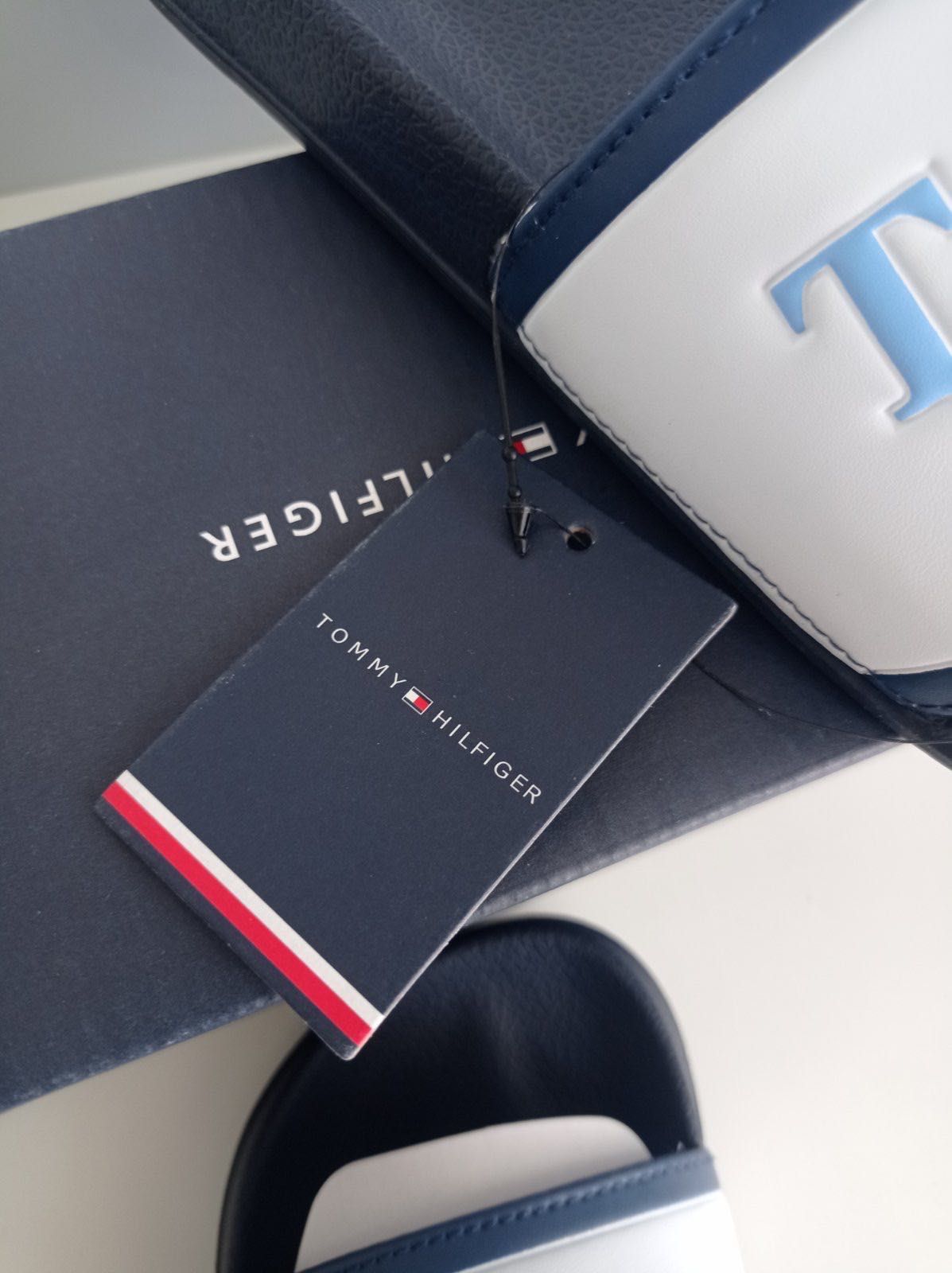 Чехли Tommy Hilfiger