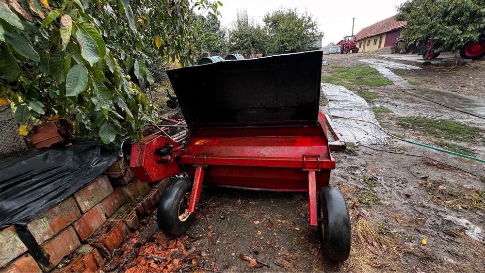 Tocator porumb si resturi vegetale