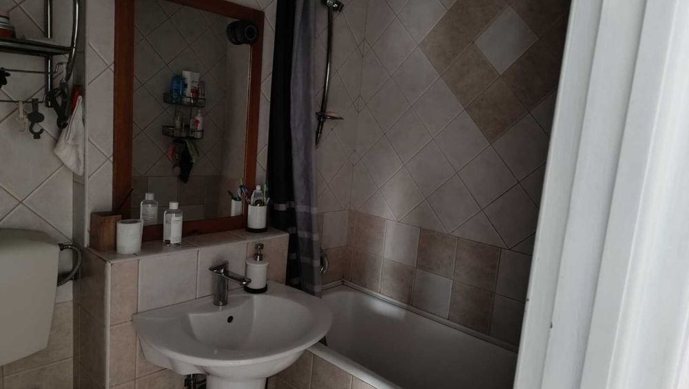 Închiriez apartament 3 camere, Bd. Eroilor blocul cu Baroul de avocati