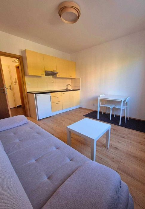 Дава се под наем Едностаен апартамент в Пловдив, Кършияка - 36 кв.м за 273.87 € - Снимка #2