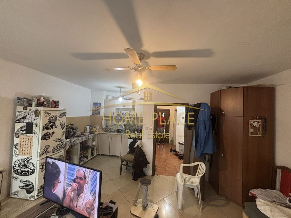 Продава се Двустаен апартамент в Варна, Аспарухово - 72 кв.м за 1931 €/кв.м - Снимка #1