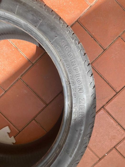 Pirelli Scorpion Zero Asimmetrico VARA 275/40 ZR20 106Y