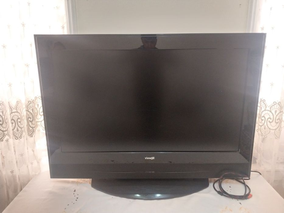 Tilivizor sotiladi xolati yaxshi ishlaydi 42