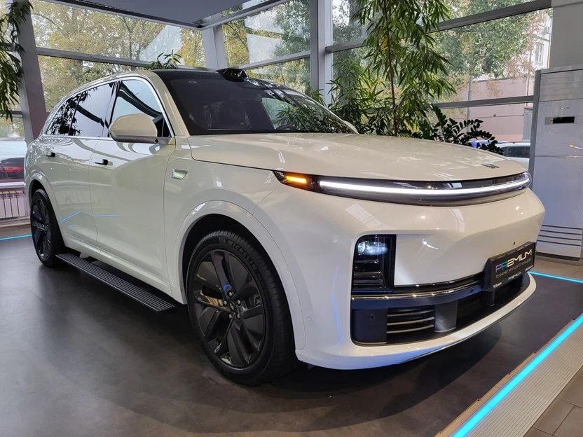Lixiang L 7 Pro Restayling 2025 Черный, Белый в наличии