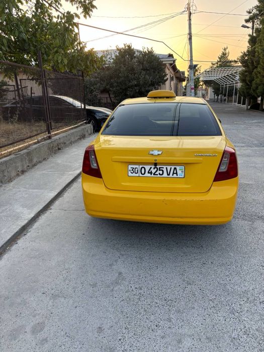 Lacetti 2004 года выпуска корейское