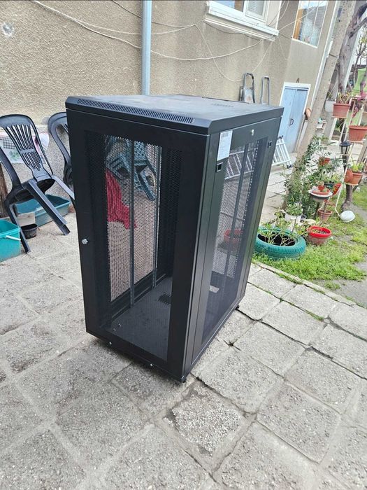 24u Сървърен Шкаф, Рак