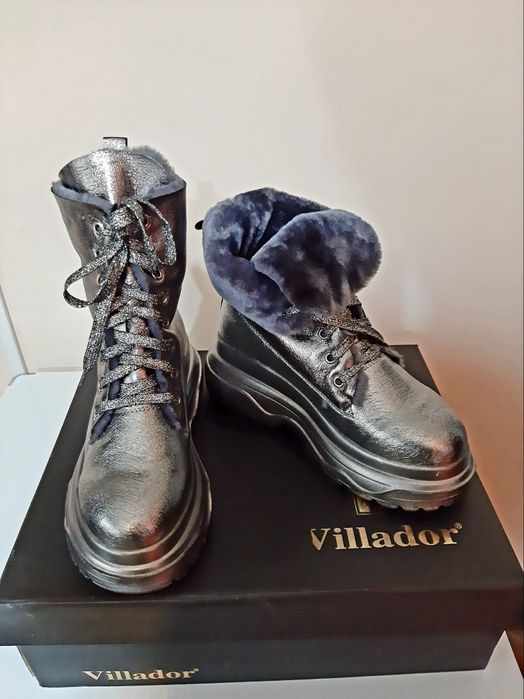 Продам зимнии ботинки