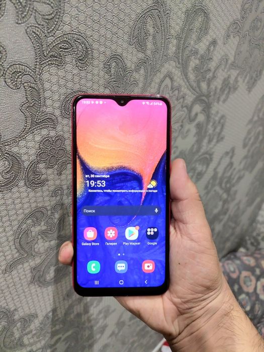 Продам Samsung A10 32gb