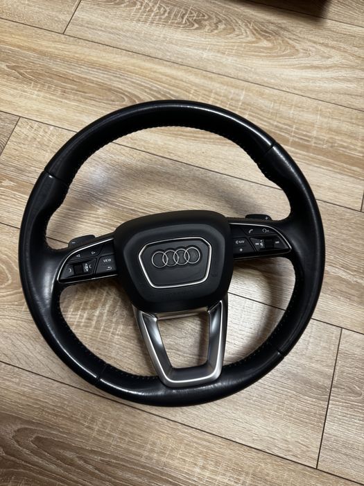 ОЕМ сив волан Audi Q7 4М 2015-