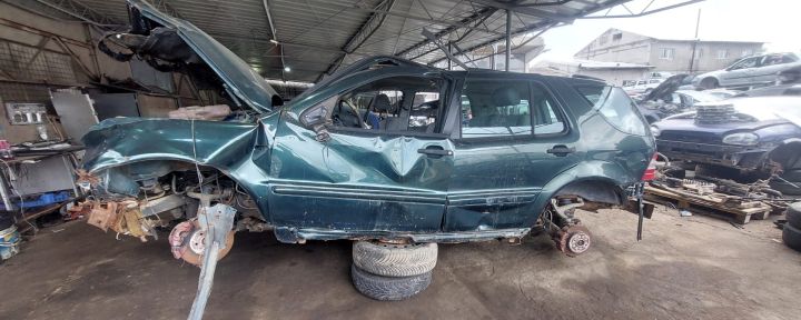 Macara geam fata stanga electrica CU MOTORAS Mercedes-Benz ML W163