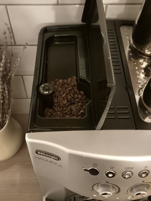 Vand Delonghi Magnifica
