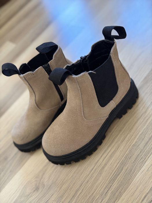 Детски боти Reserved