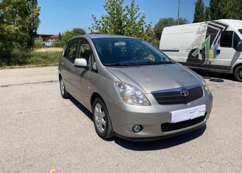 Toyota Corolla Verso 1.8 vvt-i 135 бензин/ГАЗ 2002 година