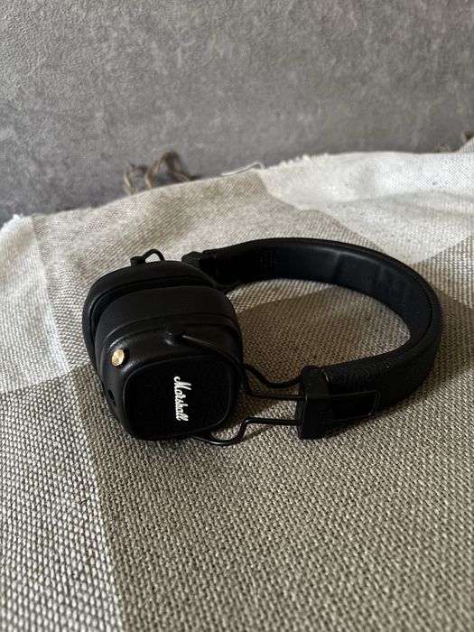 Продам наушники Marshall Major 5