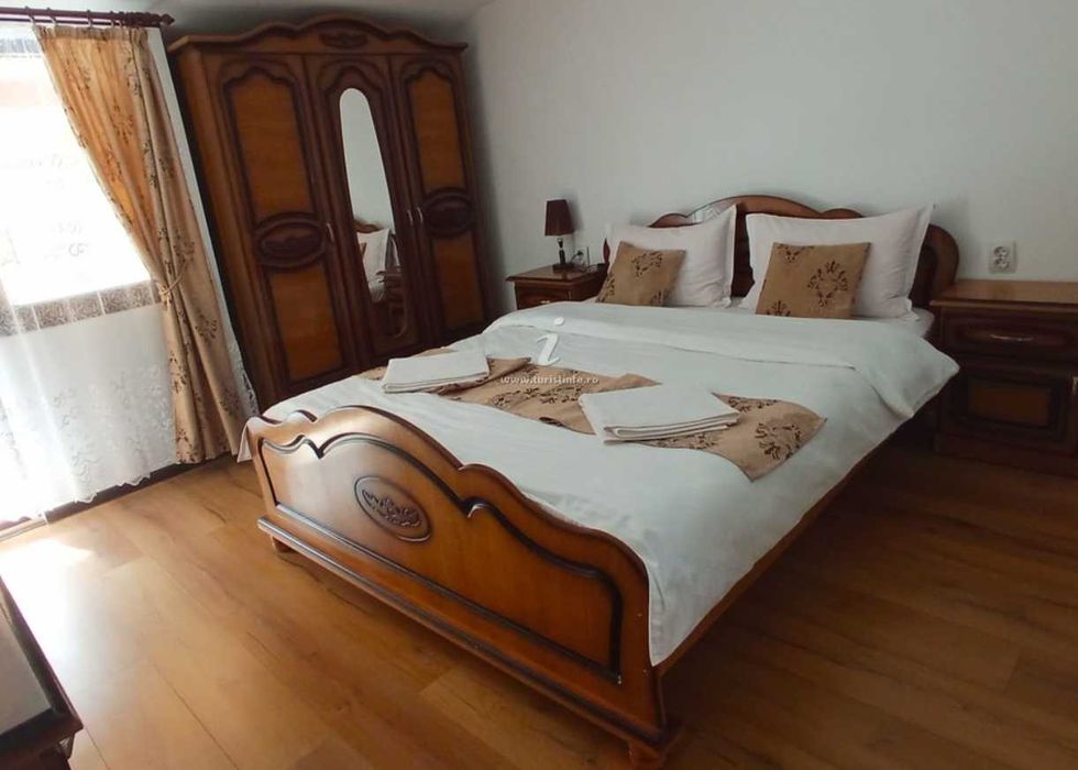 Cazare Băile Herculane la Casa Gică