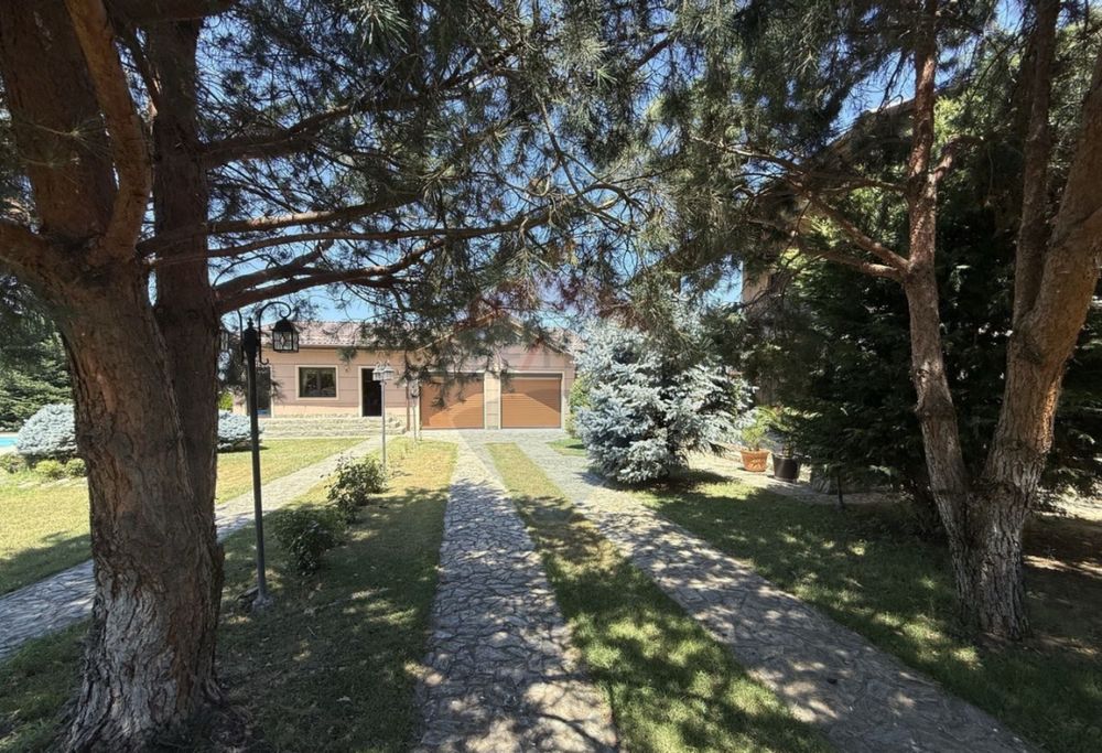 Vand sau Schimb VILA complet mobilata si utilata