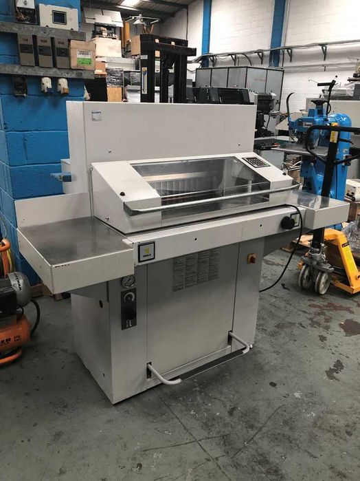 Гилотина за хартия EBA550