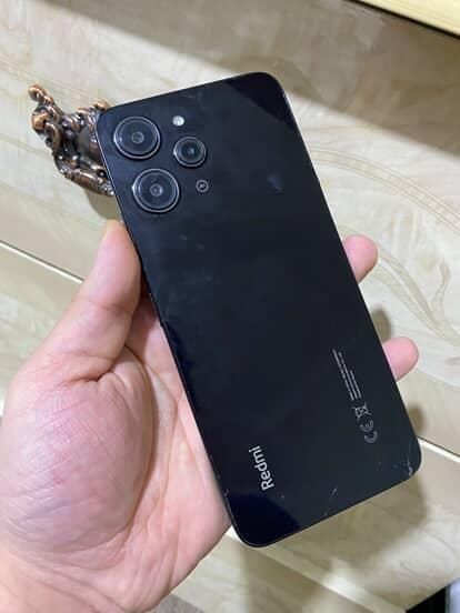 В продаже Redmi 12.