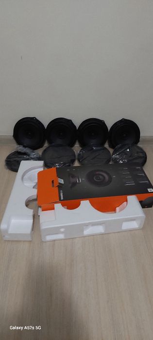 Boxe auto ..Originale